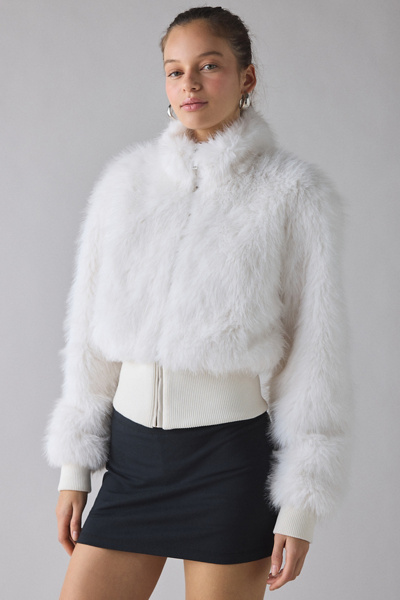 Urban Outfitters - UO Laurie Zip-Up Cropped Faux Fur Jacket in