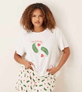 Urban Threads Urban Threads Curve jersey t-shirt and shorts pajama set in pickle heart print-Multi