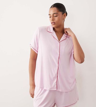 Urban Threads Urban Threads Curve ribbed camp collar shirt and shorts pajama set in pink with red piping