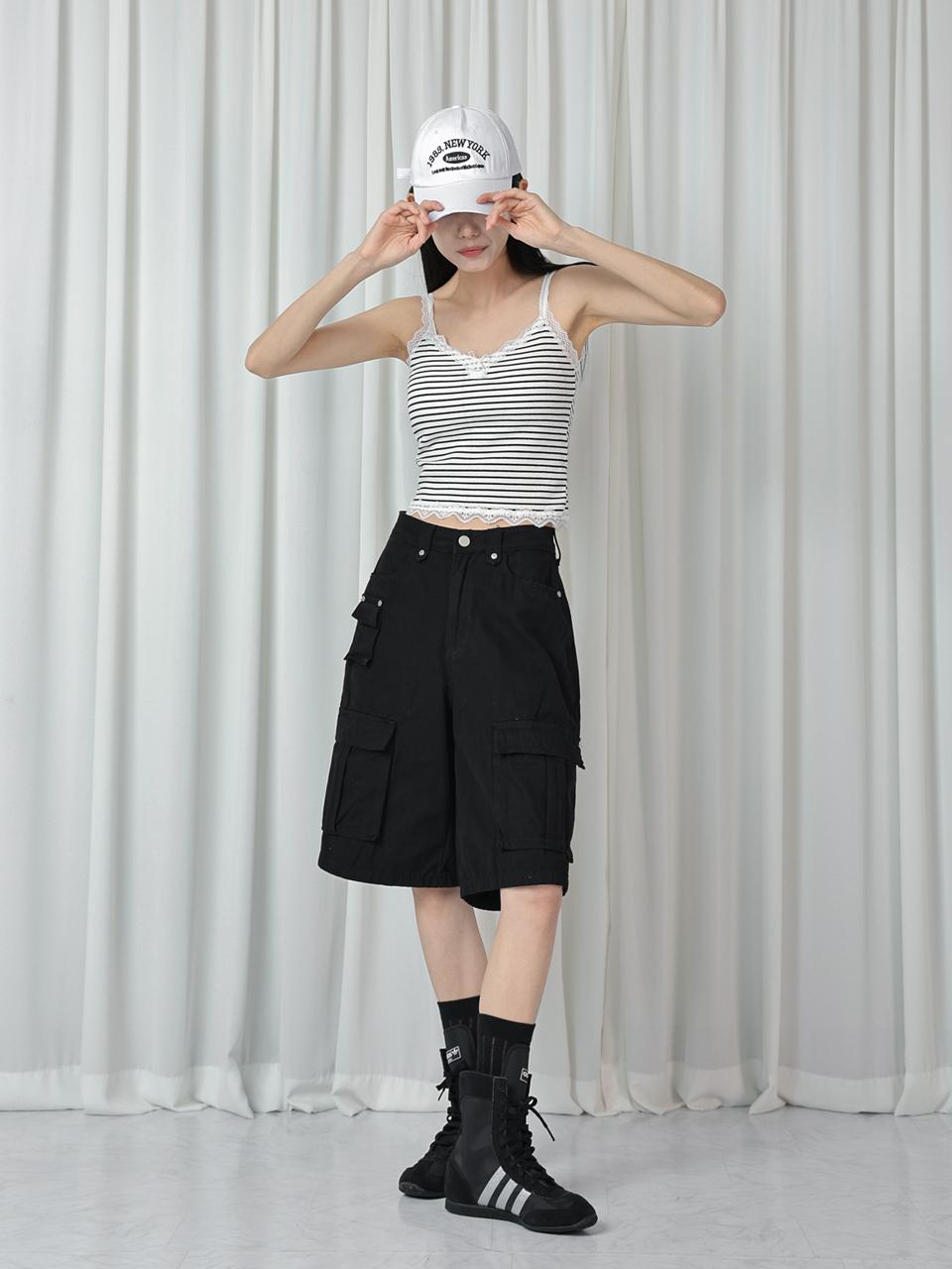 URBANIA Charbo Lace Cap-lined Crop Tank Top (DDT0257)