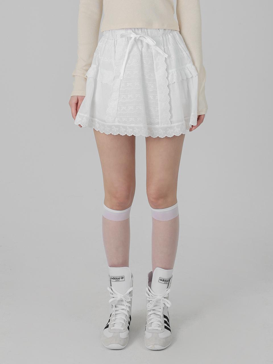 URBANIA Lace Frill Punching A-line Banding Mini Skirt [Beige] (DDS0033)