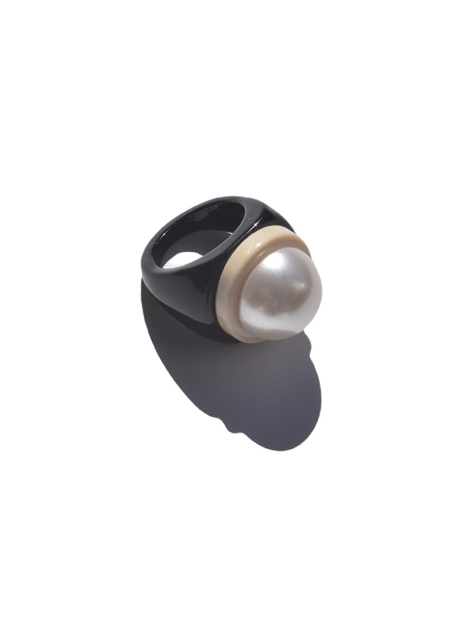 usite Pearl Oyster Ring (Black)
