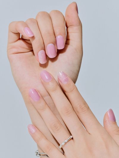 UUUUU. Lilac Beam Gel Nails