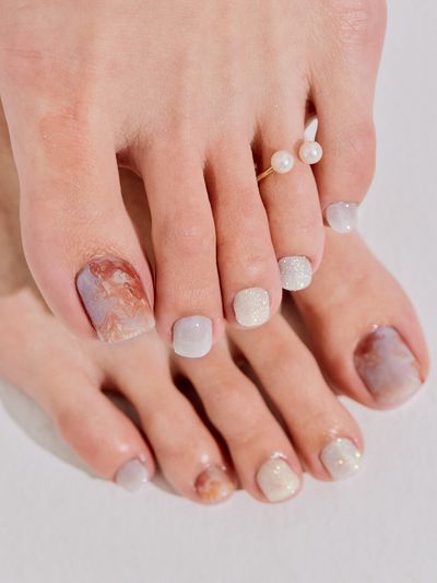 UUUUU. Milky Dream Gel Pedicure