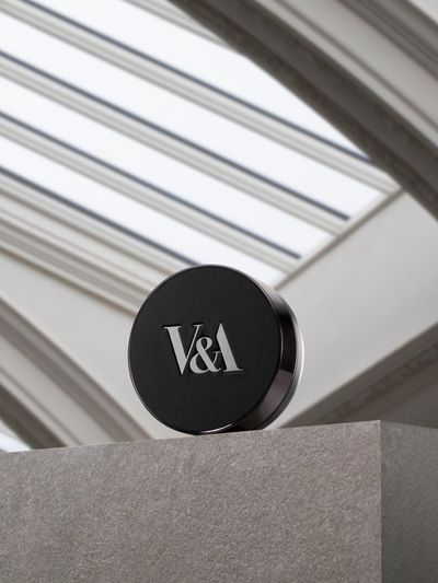 V&A Beauty Long Wear Single Item Cushion Foundation (Expiration Date: 2025-07-04)