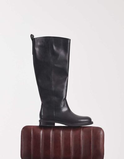 Vagabond Shoemaker Vagabond Shoemakers Freya flat leather riding knee boots in black