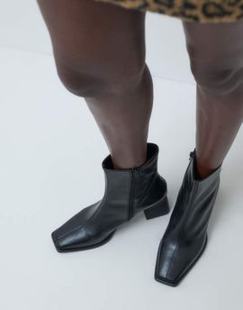 Vagabond Shoemaker Vagabond Shoemakers Hedda leather heeled ankle boots in black