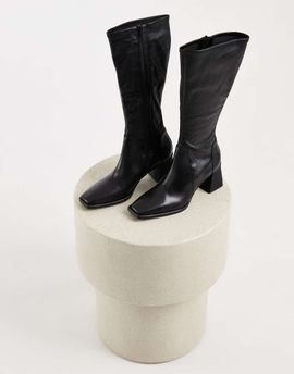 Vagabond Shoemaker Vagabond Shoemakers Hedda leather tall stretch knee boots in black