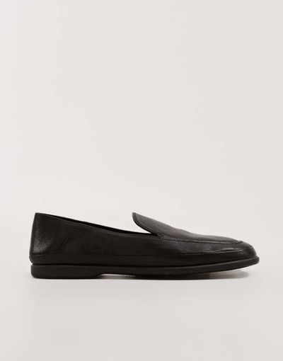 Vagabond Shoemaker Vagabond Shoemakers Sammie leather round toe slip on loafers in black