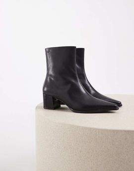 Vagabond Shoemakers Vagabond Shoemakers Giselle cinched toe block heel ankle boots in black leather
