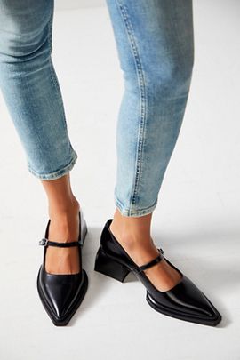 Vagabond Shoemakers Vagabond Vivian Heels