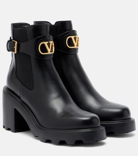Valentino Garavani Valentino Garavani Beatle VLogo leather ankle boots