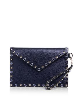 Valentino Garavani Valentino Garavani Rockstud Medium Leather Flat Pouch