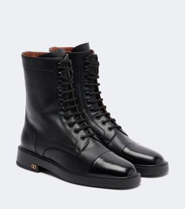 Valentino Garavani Valentino Garavani VLogo lace-up leather combat boots