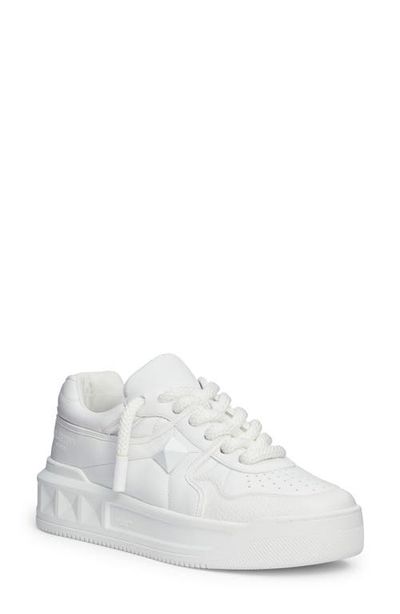Valentino Garavani Valentino Garavani XL One Stud Low Top Sneaker