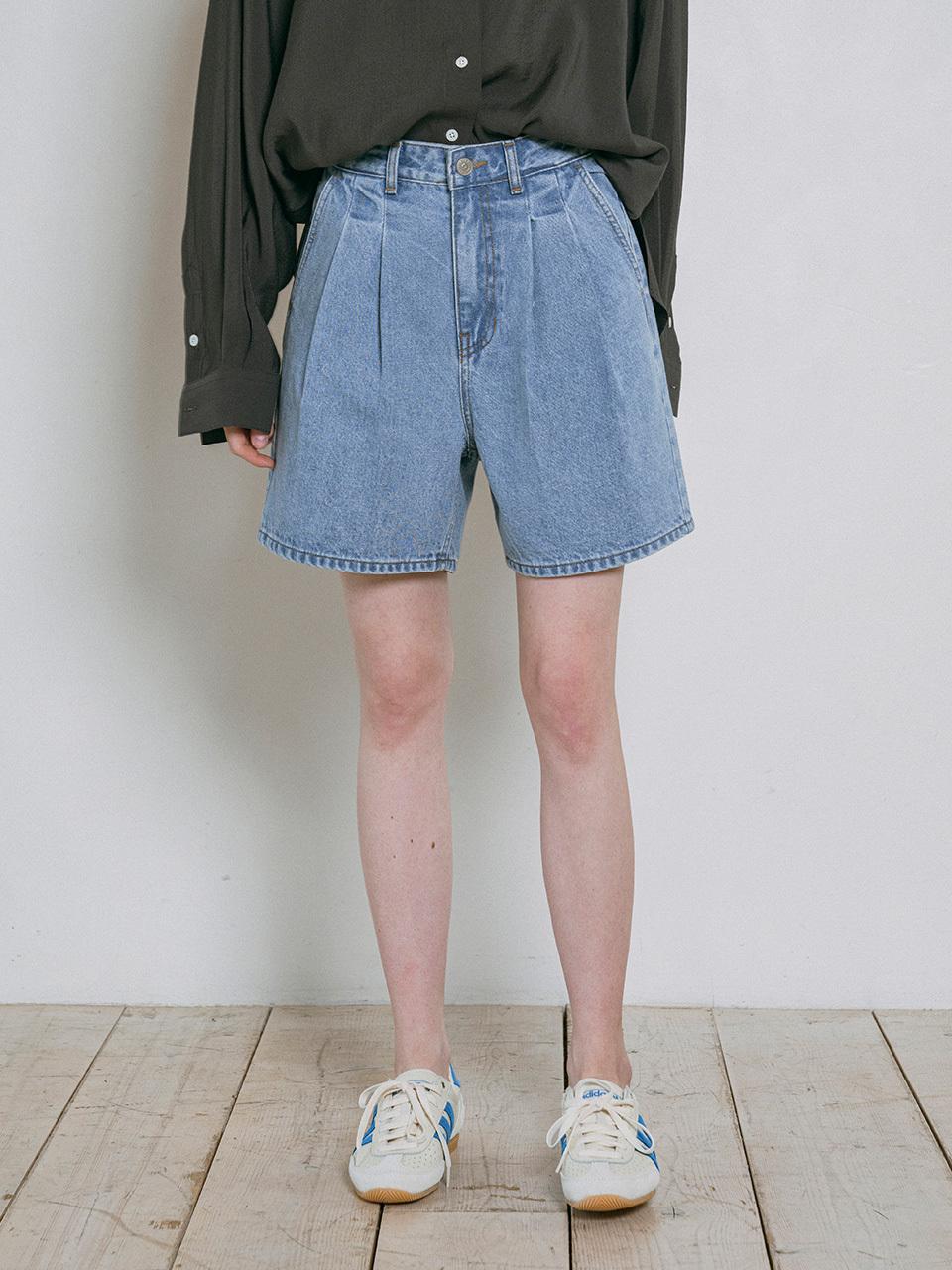 vanone atelier Double Pleated Denim Shorts (P3245) [Light blue]
