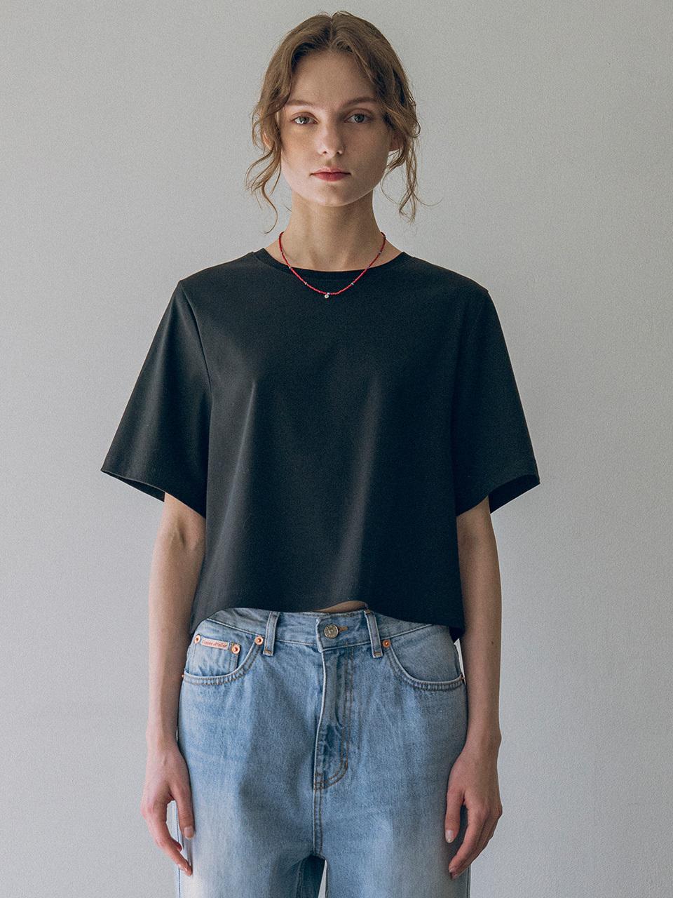 vanone atelier Loose Fit Crop T-Shirt (Black)