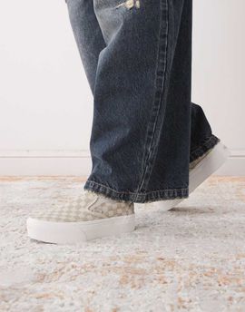 Vans Vans Classic Slip-On Stackform checkerboard sneakers in beige-Neutral
