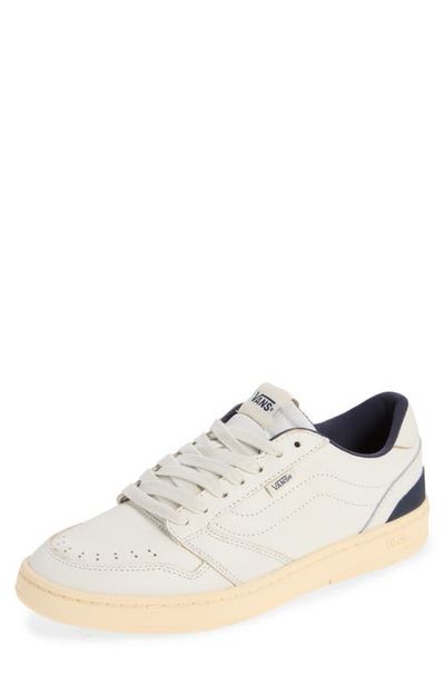 Vans Vans Court Low Leather Sneaker