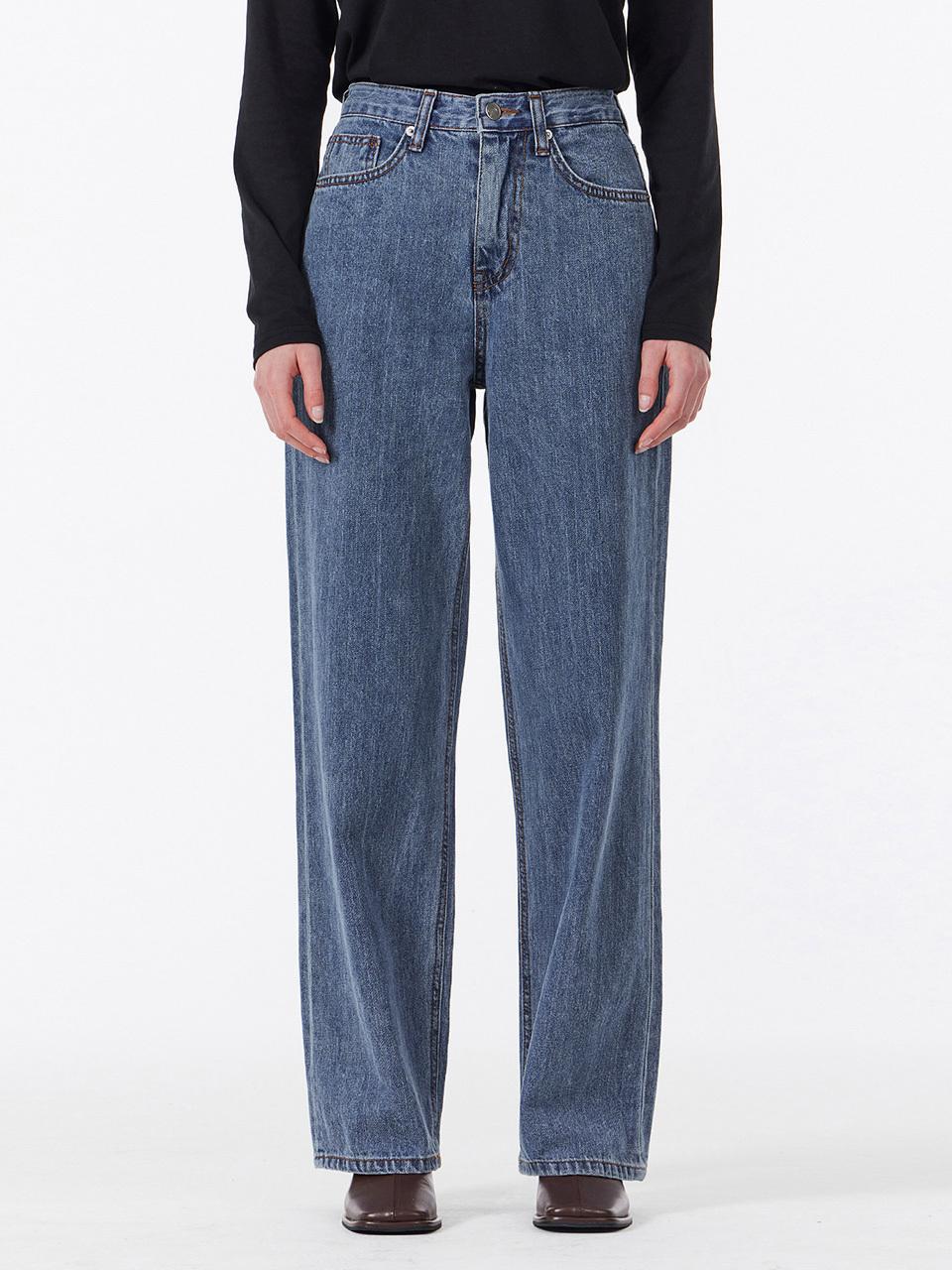 VARZAR Signature Studded Wide-Fit Denim Pants [Indigo]