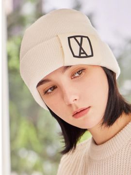 VARZAR Square Big Label Designer Beanie [WHITE]