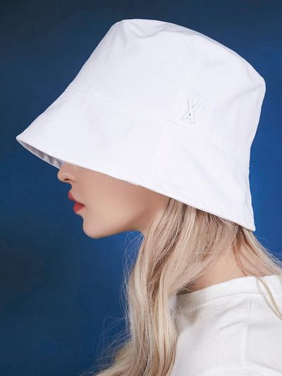 VARZAR Stud Drop Overfit Bucket Hat_White