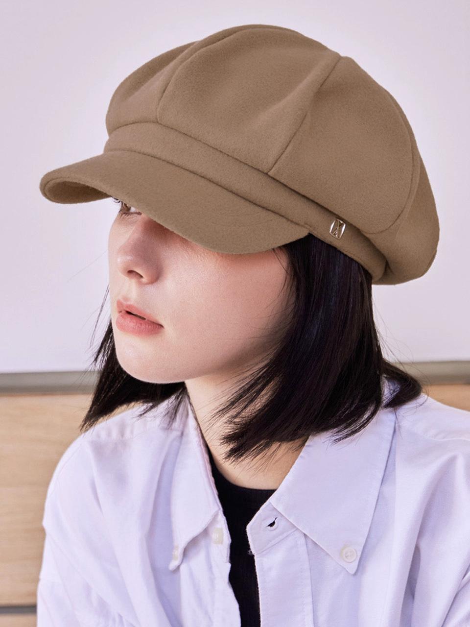 VARZAR VA Square Stud Wool Newsboy Cap_Beige