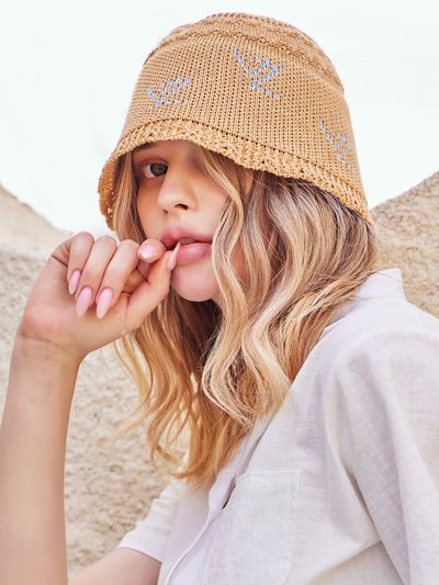 VARZAR VZ Logo Jacquard Bucket Hat_Beige