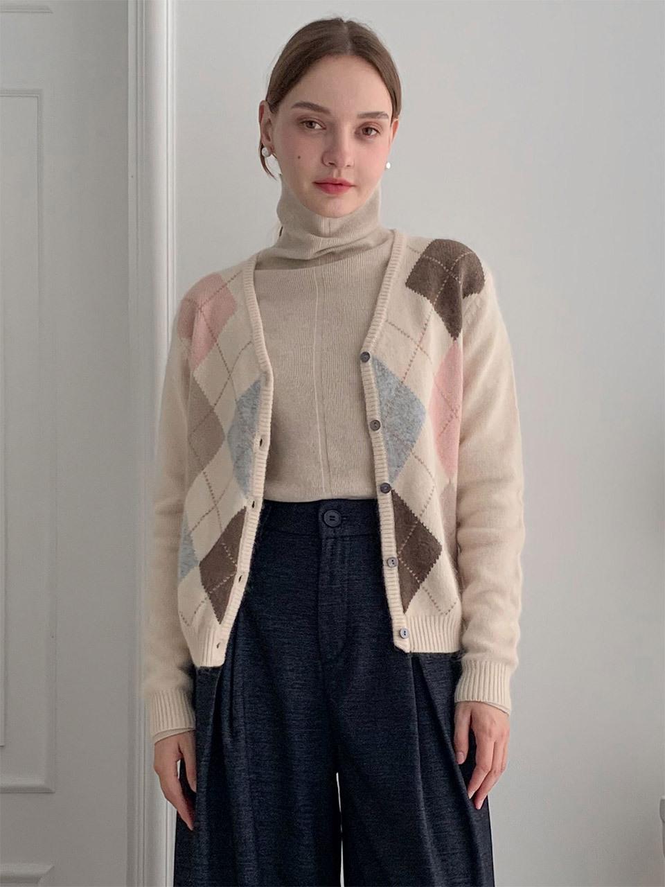 VASCARA Argyle V-neck Wool Medium Thickness Cardigan (VKNIT_010)