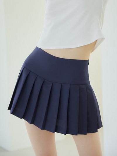 VEM.VER Glossy Pleats Mini Skirt _ Navy