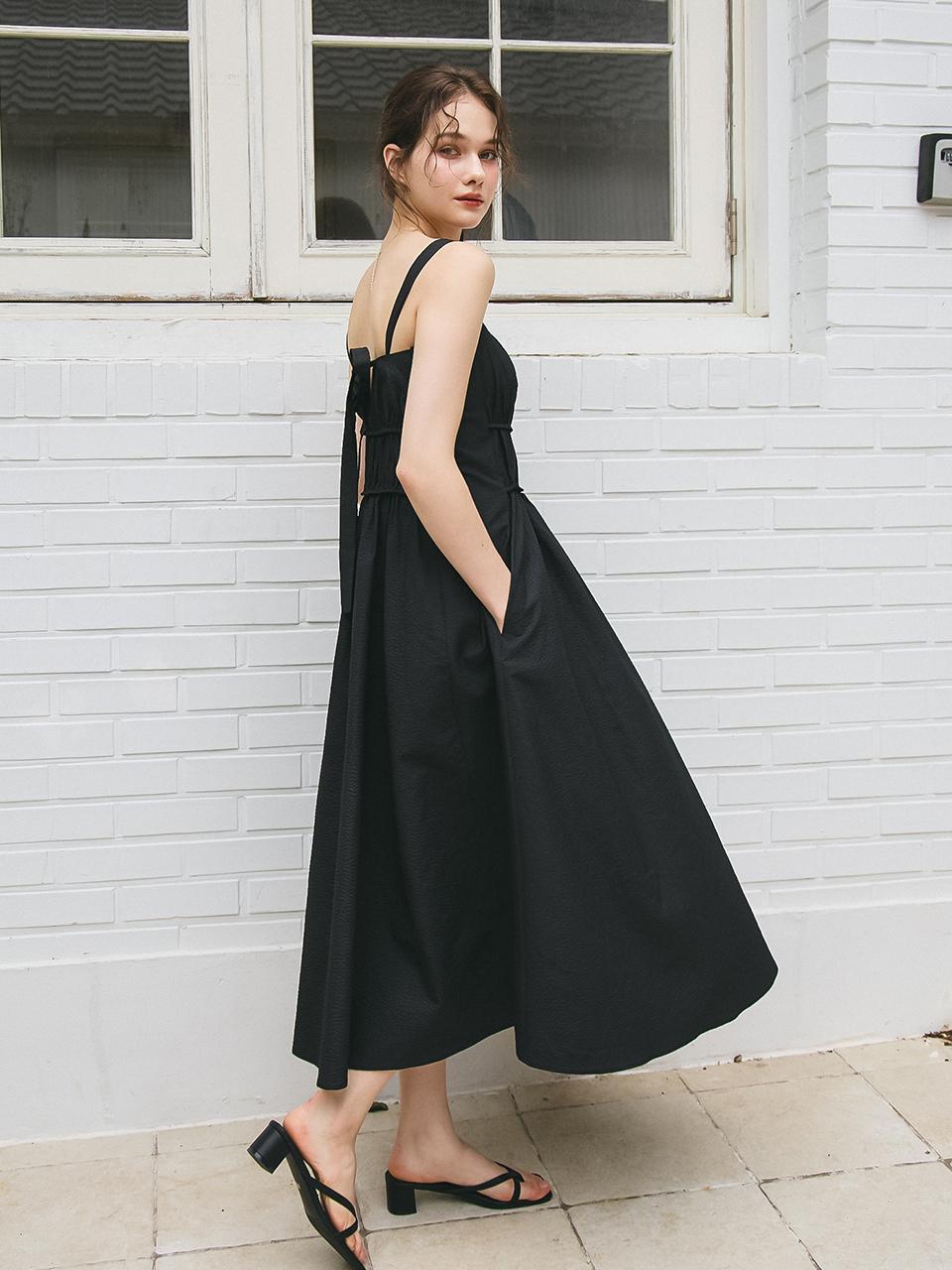 VEM.VER SEERSUCKER SHIRRING DRESS_BLACK