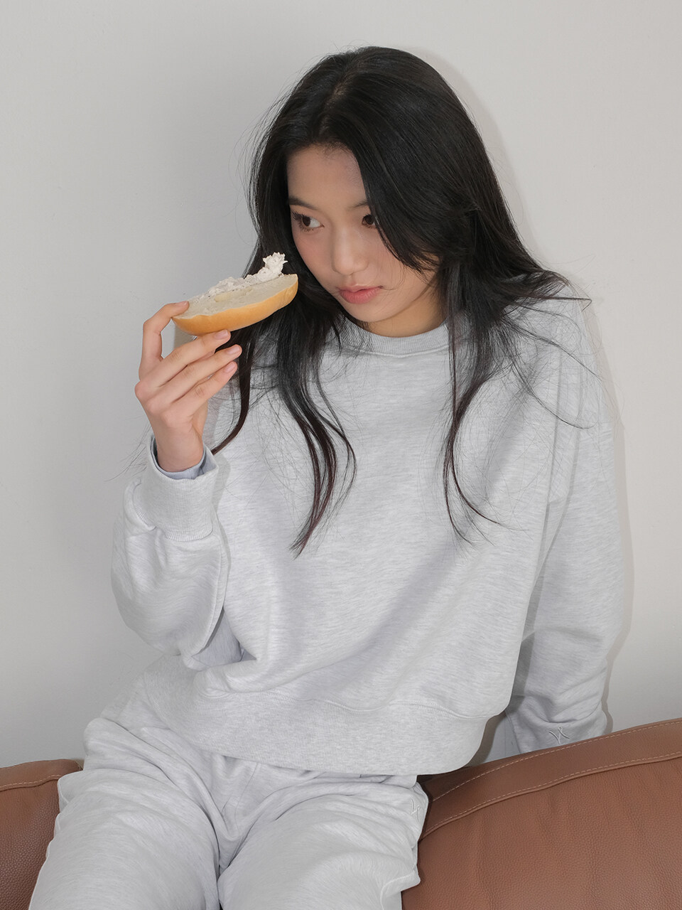 VEM.VER V Logo Sweatshirt _ Grey