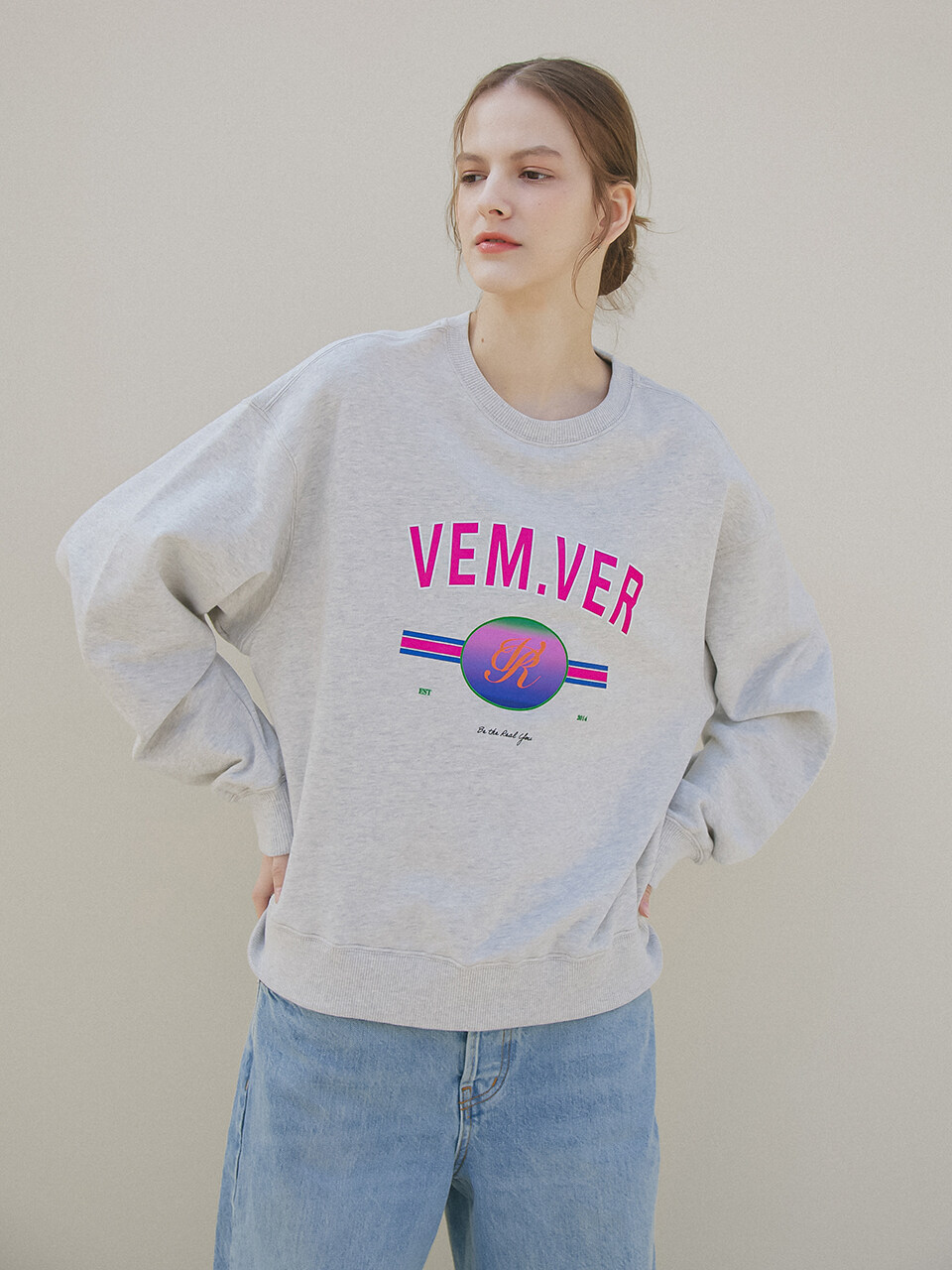 VEM.VER Vemver Emblem Sweatshirt _ Grey