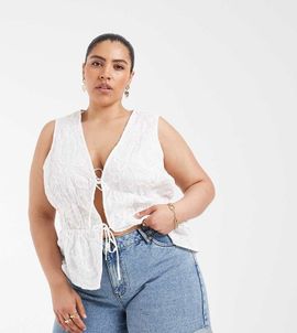 Vero Moda Curve Vero Moda Curve high rise loose fit denim shorts in medium blue wash