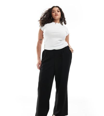 Vero Moda Curve Vero Moda Curve jersey crepe cropped pants in black
