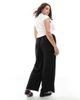 Vero Moda Curve Vero Moda Curve jersey crepe cropped pants in black - 4