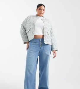 Vero Moda Curve Vero Moda Curve Kayla high rise wide leg jeans in light blue wash