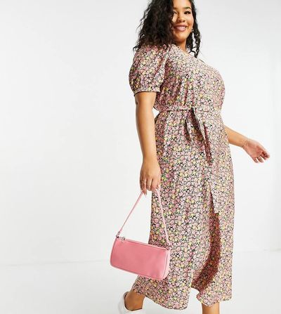 Vero Moda Curve Vero Moda Curve maxi dress with sweetheart neck in ditsy floral-Multi