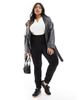 Vero Moda Curve Vero Moda Curve skinny jeans in black - 2