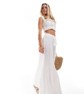 Vero Moda Petite Vero Moda Petite boho maxi skirt in white
