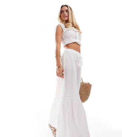Vero Moda Petite Vero Moda Petite boho maxi skirt in white