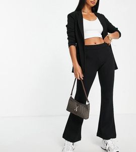 Vero Moda Petite Vero Moda Petite jersey flared pants in black