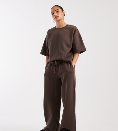 Vero Moda Petite Vero Moda Petite tie waist wide leg sweatpants in chocolate brown - part of a set