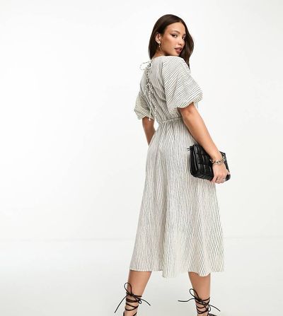 Vero Moda Tall Vero Moda Aware Tall smock maxi dress in mono stripe-White