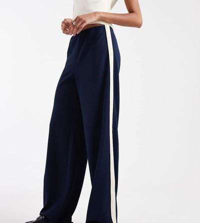 Vero Moda Tall Vero Moda Tall loose pull-on pants with side stripe in navy