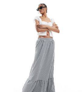 Vero Moda Tall Vero Moda Tall tiered hem maxi skirt in black gingham print