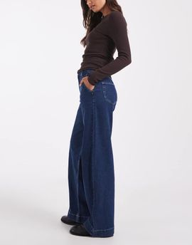 Vero Moda Vero Moda Amaris high rise wide leg jeans in medium blue denim-Navy