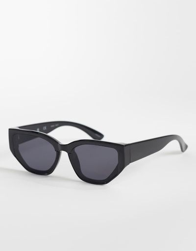 Vero Moda Vero Moda angular cat eye sunglasses in black