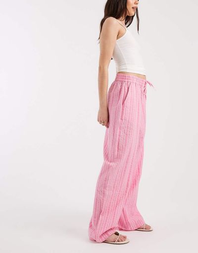 Vero Moda Vero Moda cotton seersucker tie waist wide leg pants in pink striped print