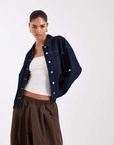Vero Moda Vero Moda denim shacket with front pockets in dark blue rinse-Navy